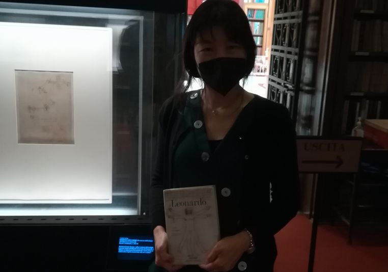 Naoko at Pinacoteca/biblioteca Ambronsiana